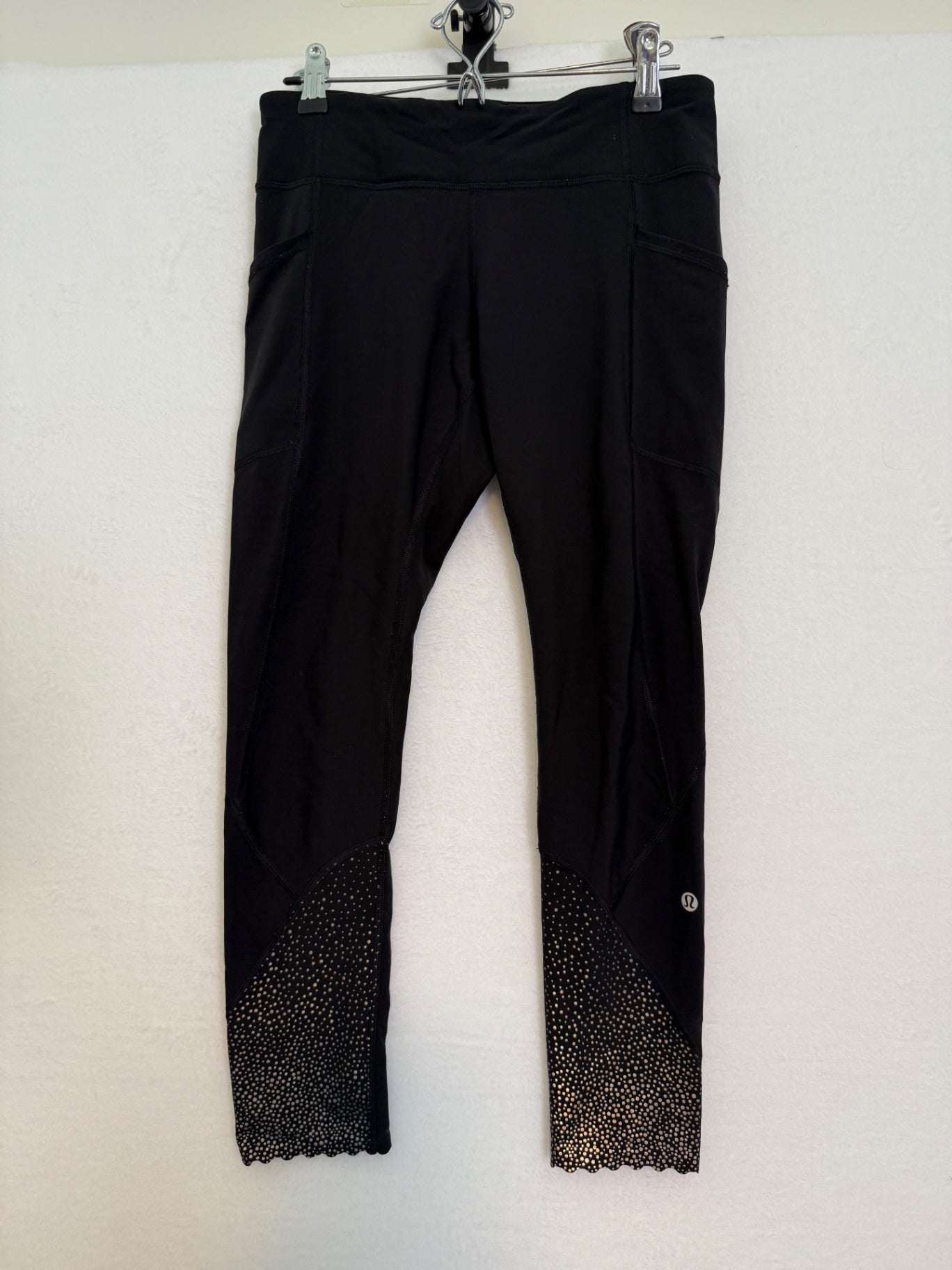 Lululemon Tight Stuff II Black Reflective Leggings 8 EUC