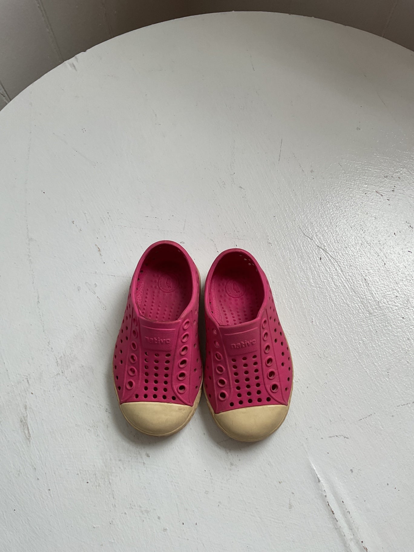 Native Sandals 5T