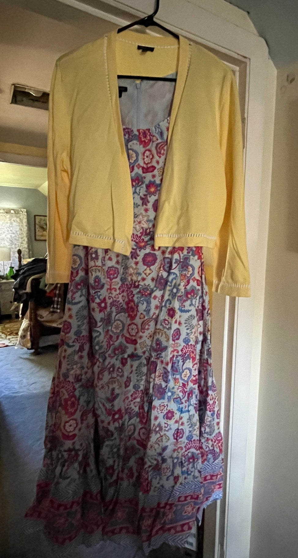 yellow shrug