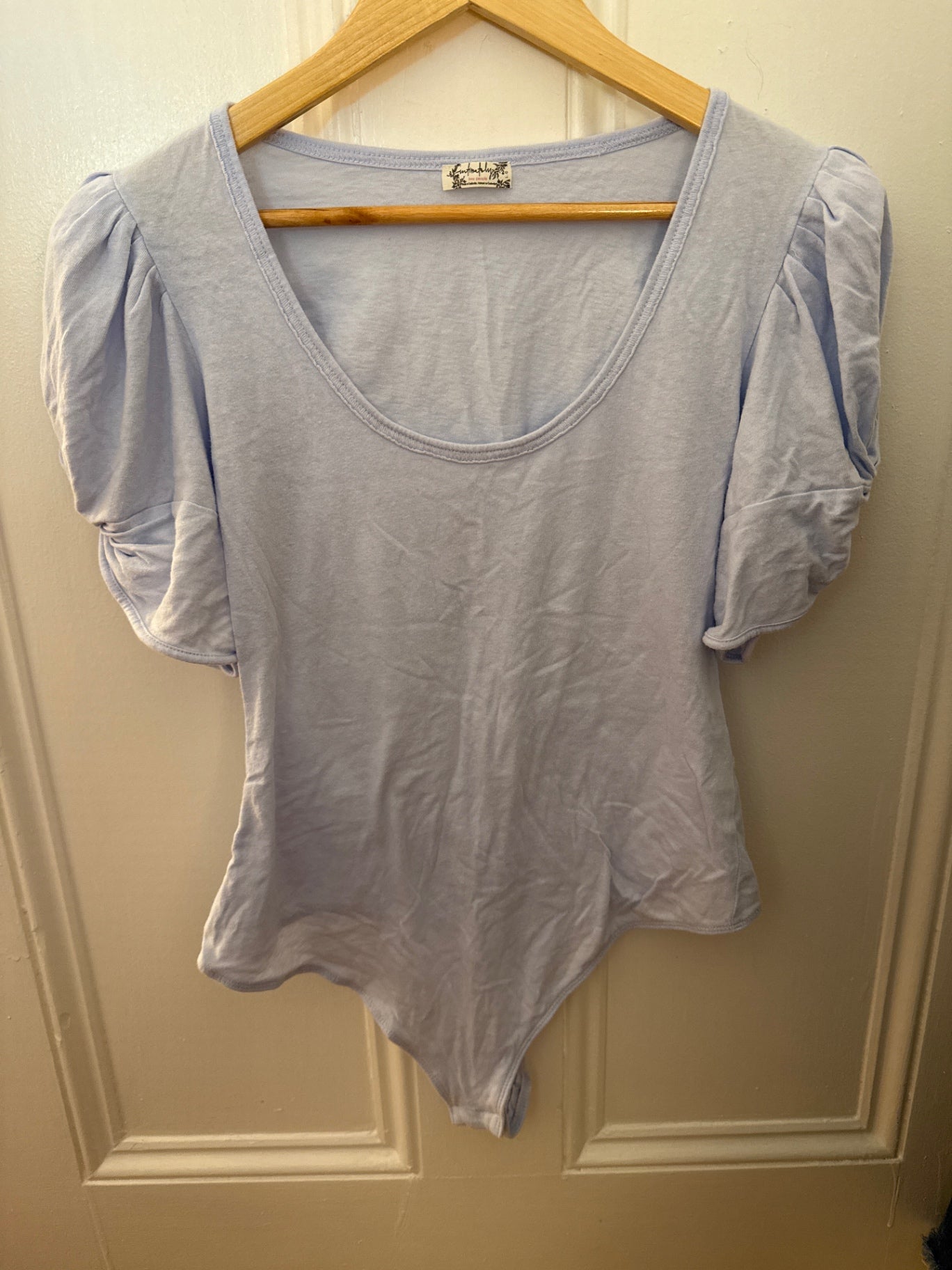 Intimately Free People Top L Very Good