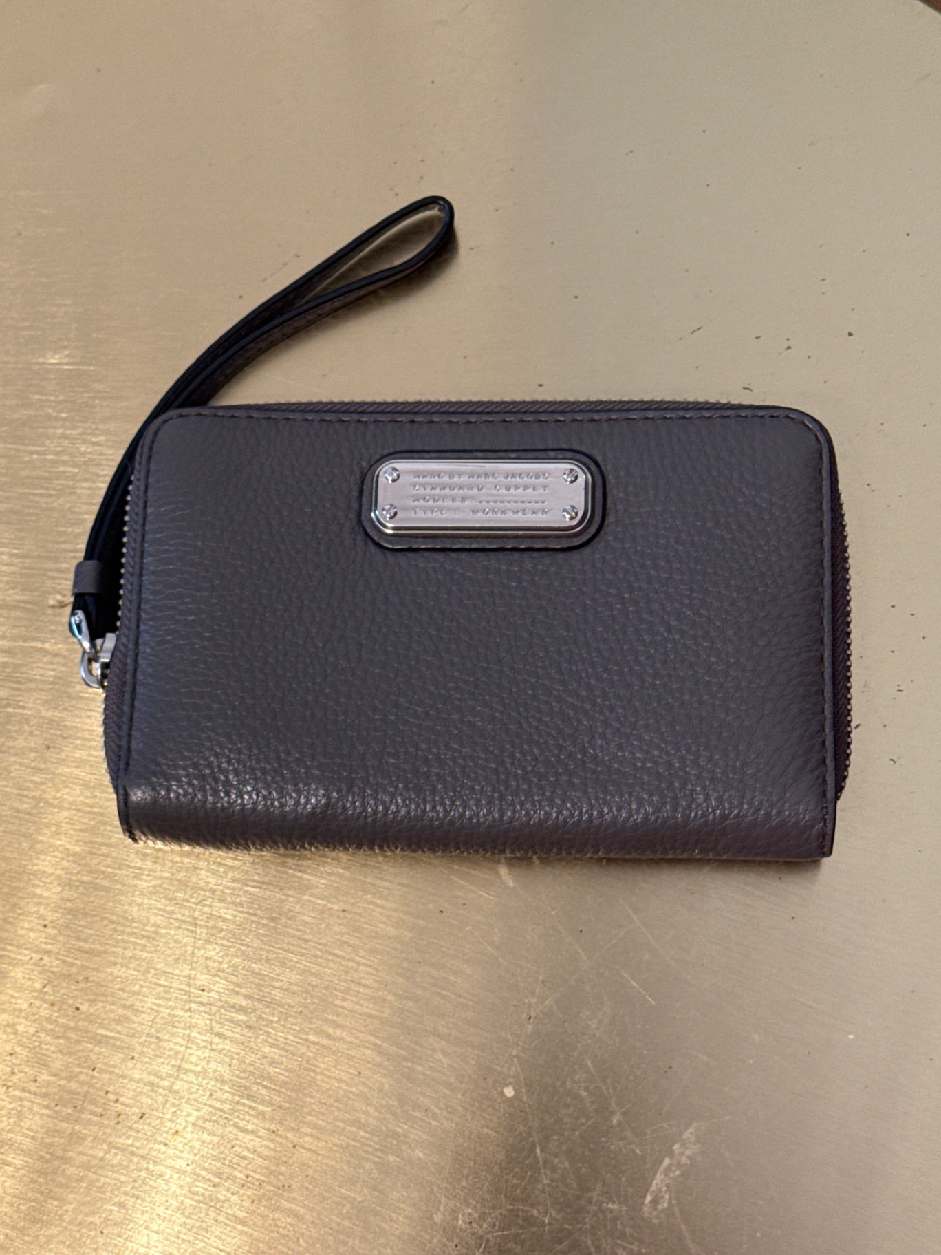 Marc Jacobs Wristlet Very Good