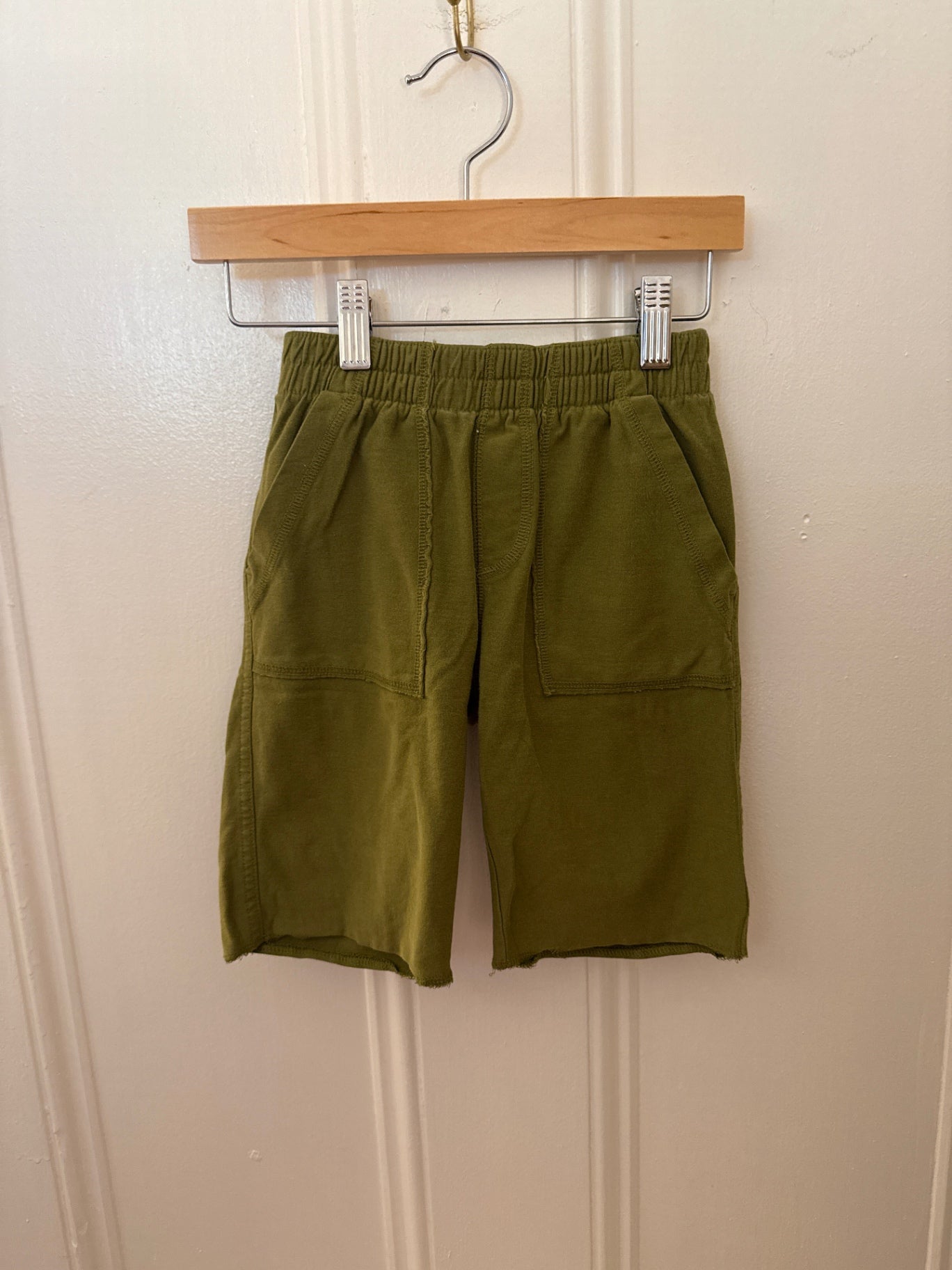 Tea Shorts 5/6Y Very Good