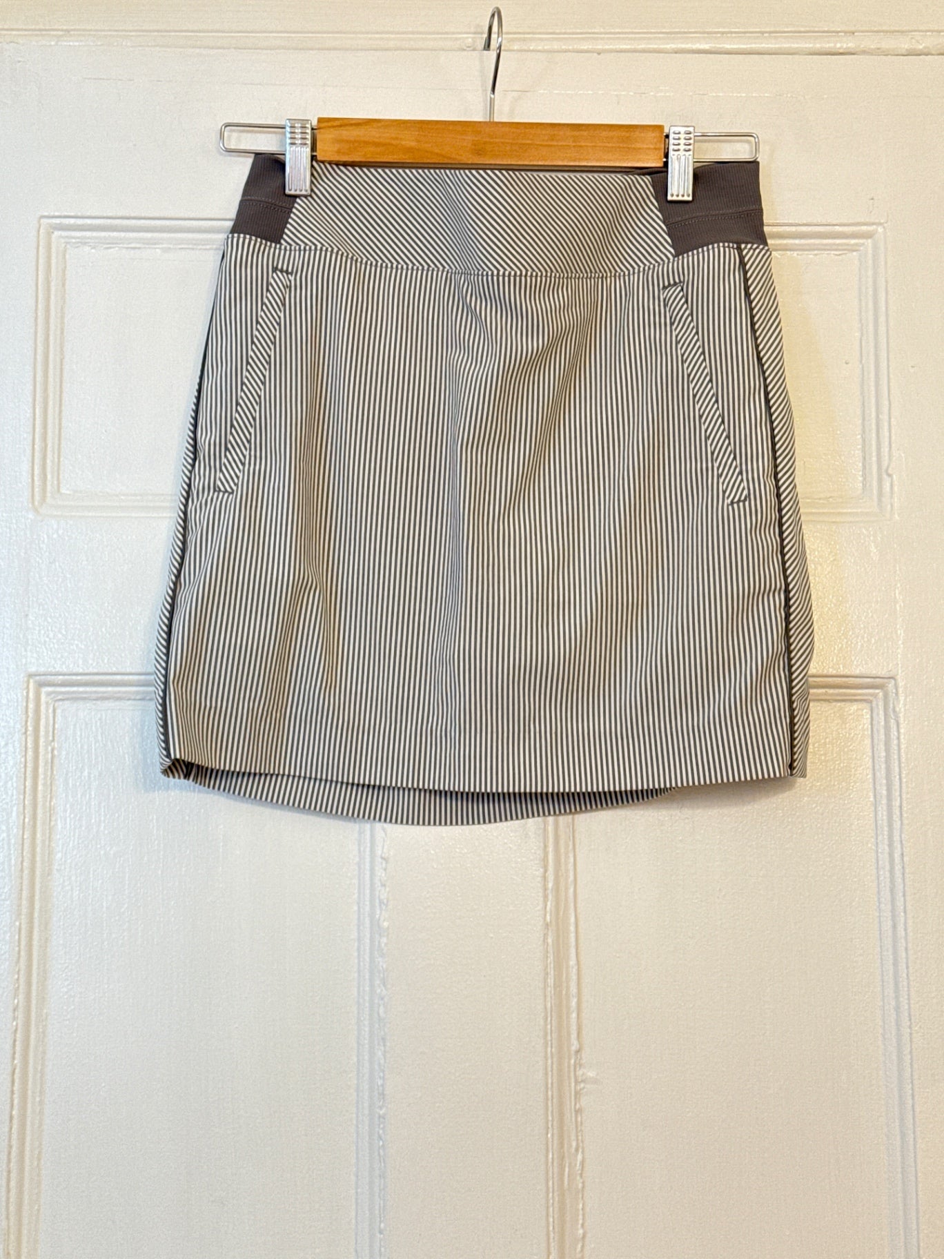 Athleta Skirt 6 Very Good