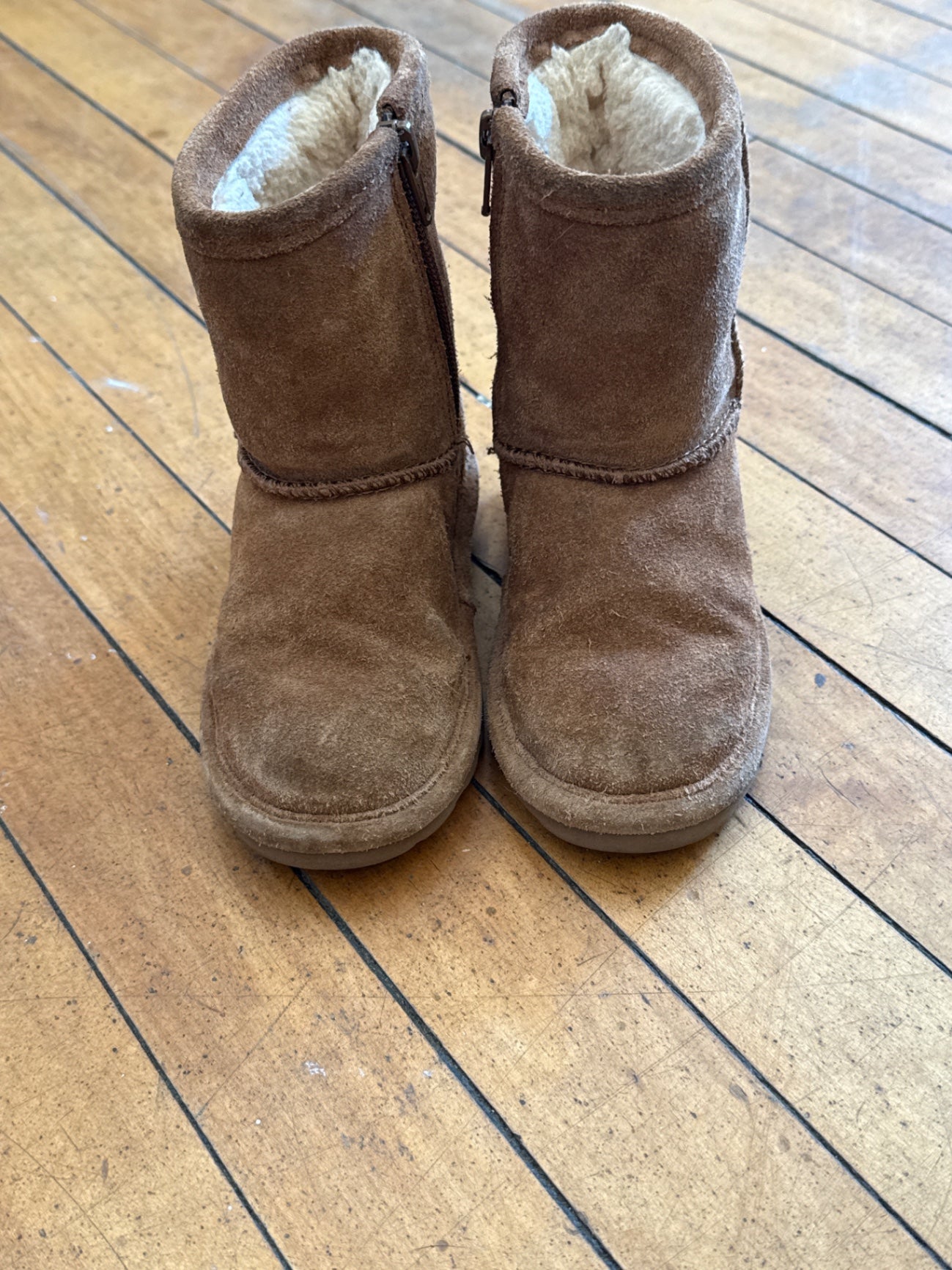 Boots 9 AS IS