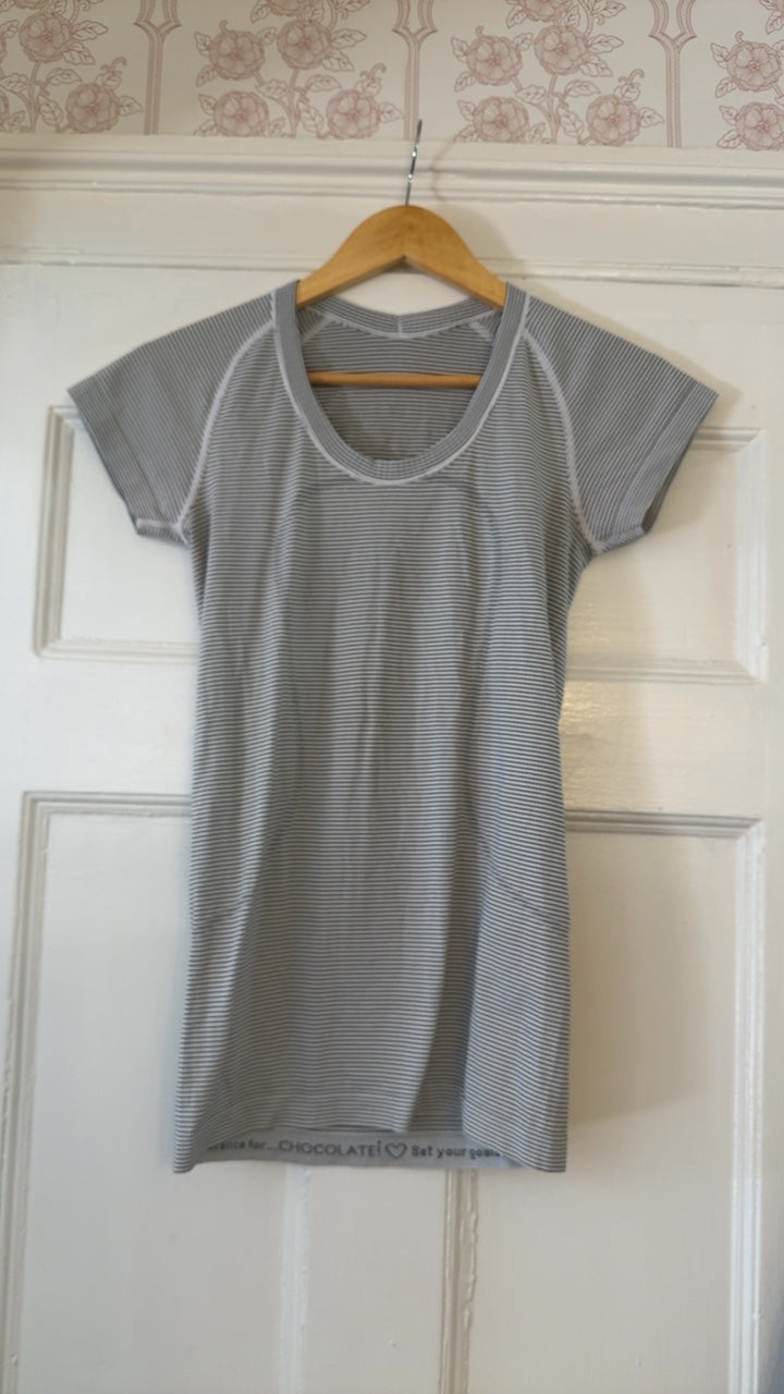 Lululemon Top 6 Very Good