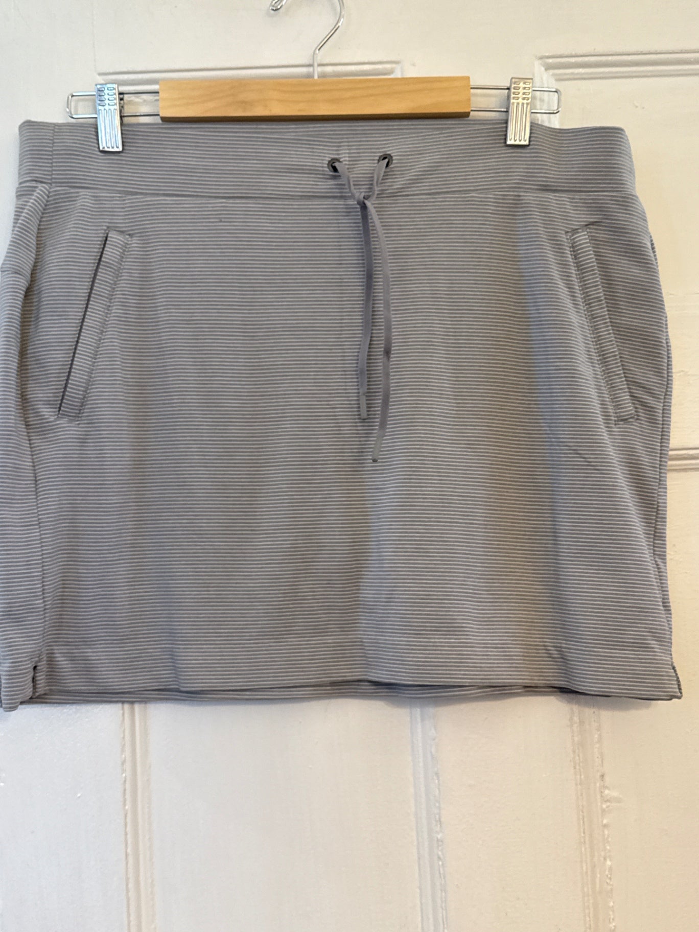 Athleta Skirt L