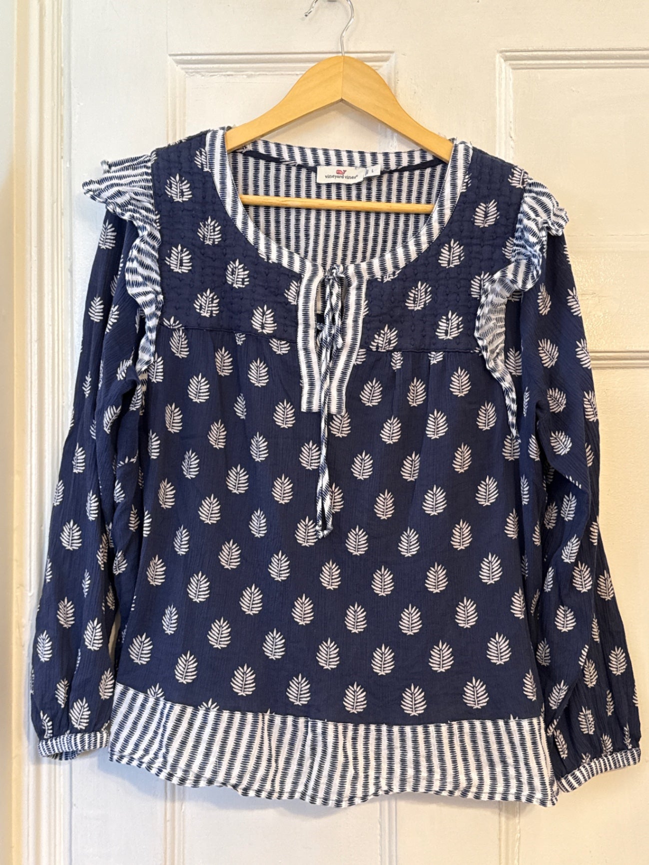 Vineyard Vines Top L Very Good