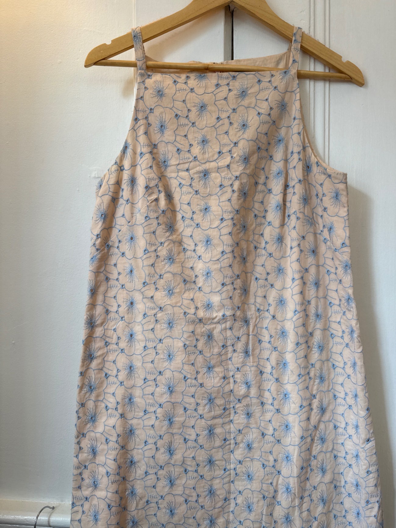 Ann Taylor Factory Dress 4 Very Good