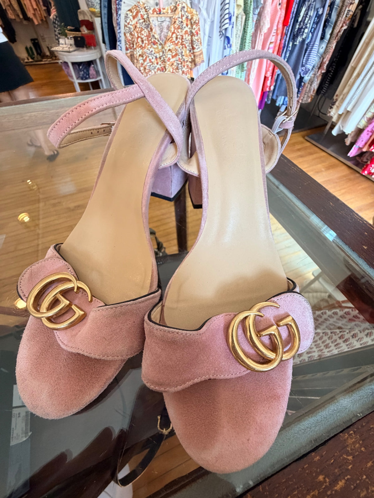 Gucci Shoes 40 Good