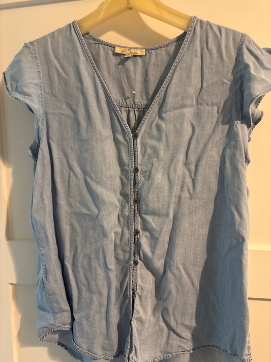 Short sleeve blue shirt 