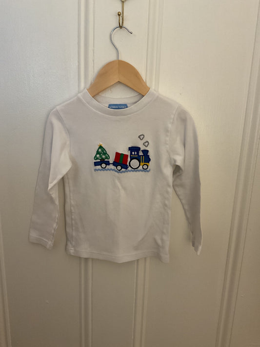 Monday's Child Christmas Tree T-Shirt 4 EUC 