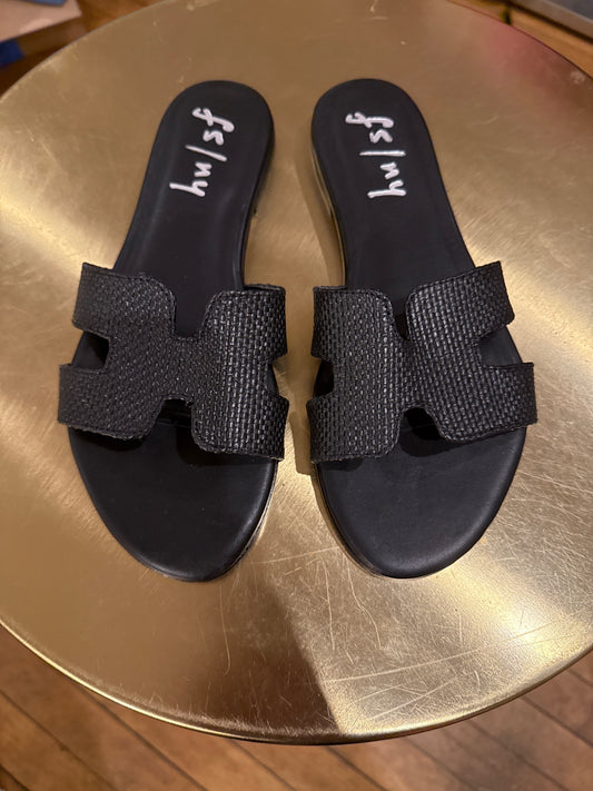 French Sole Slides 7.5 Very Good