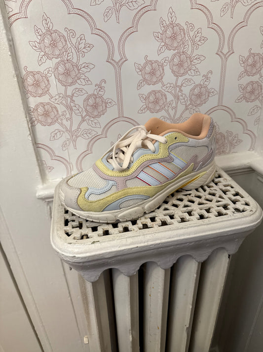 Adidas Sneakers 8.5 New without tags