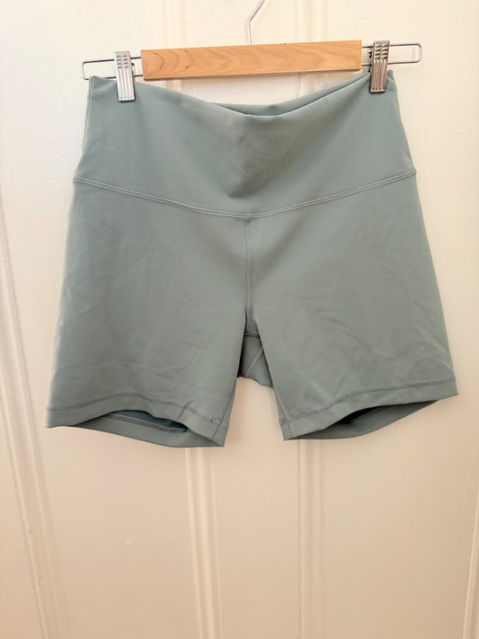 Lululemon Shorts 12 Very Good