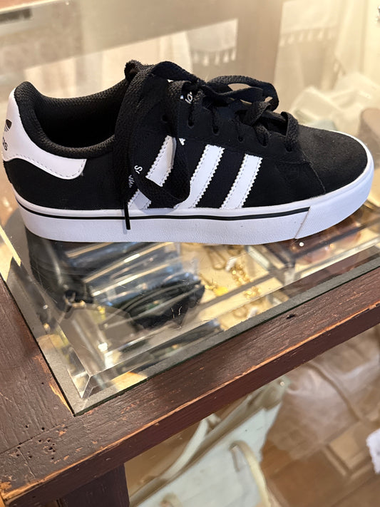 Adidas Shoes 3.5Y New with tags
