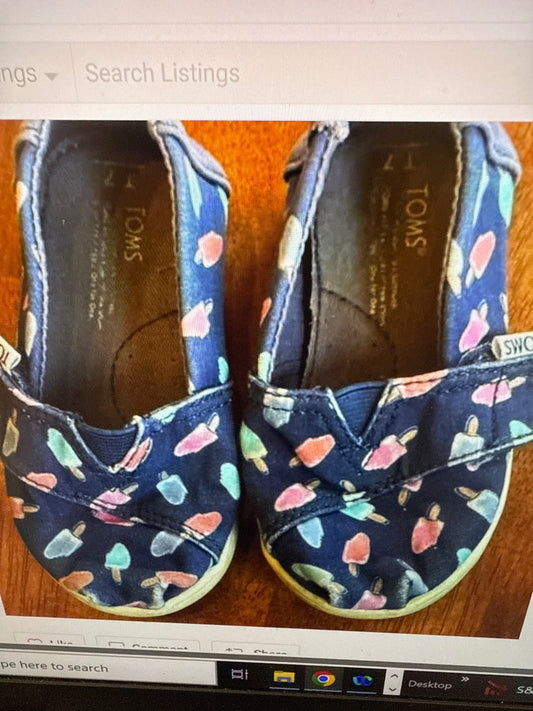 TOMS Shoes 7 Very Good
