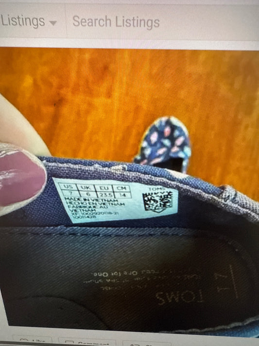 TOMS Shoes 7 Very Good