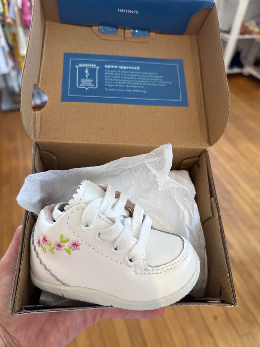 Stride Rite Shoes 3.5 New with tags