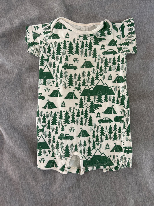 Winter water factory Pajamas 6 months Very Good