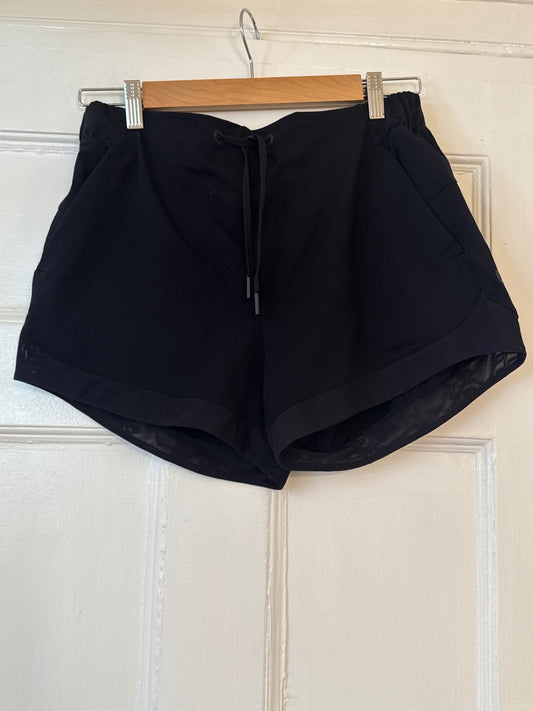 Lululemon Shorts 8 Very Good
