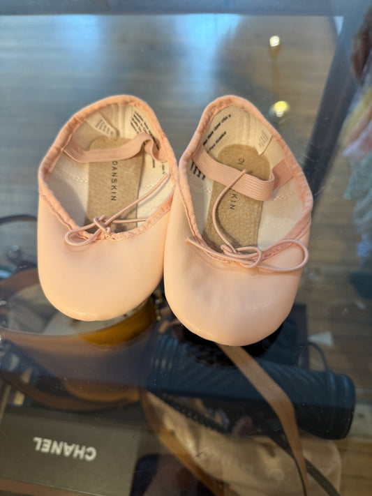 DANSKIN Ballet Flats 9 New without tags