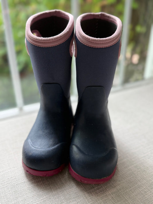 Bog Boots 11 Very Good