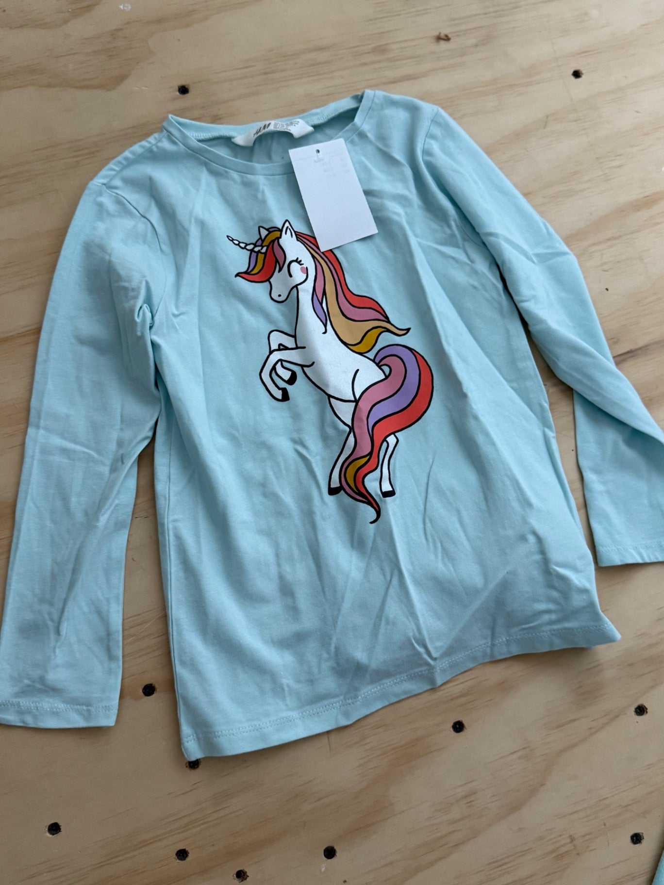 H & M Kids shirt 5-6T New with tags