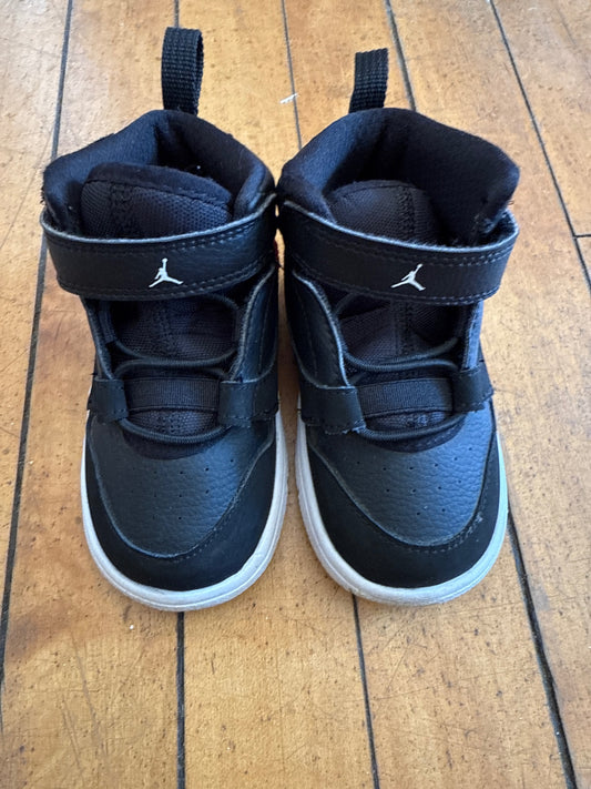Nike Jordans Shoes 7 Very Good