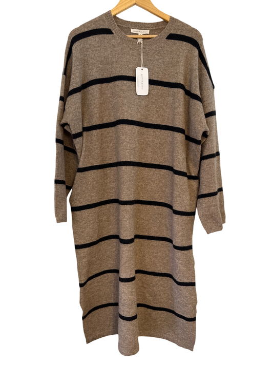 Grade and Gather Dress M New with tags
