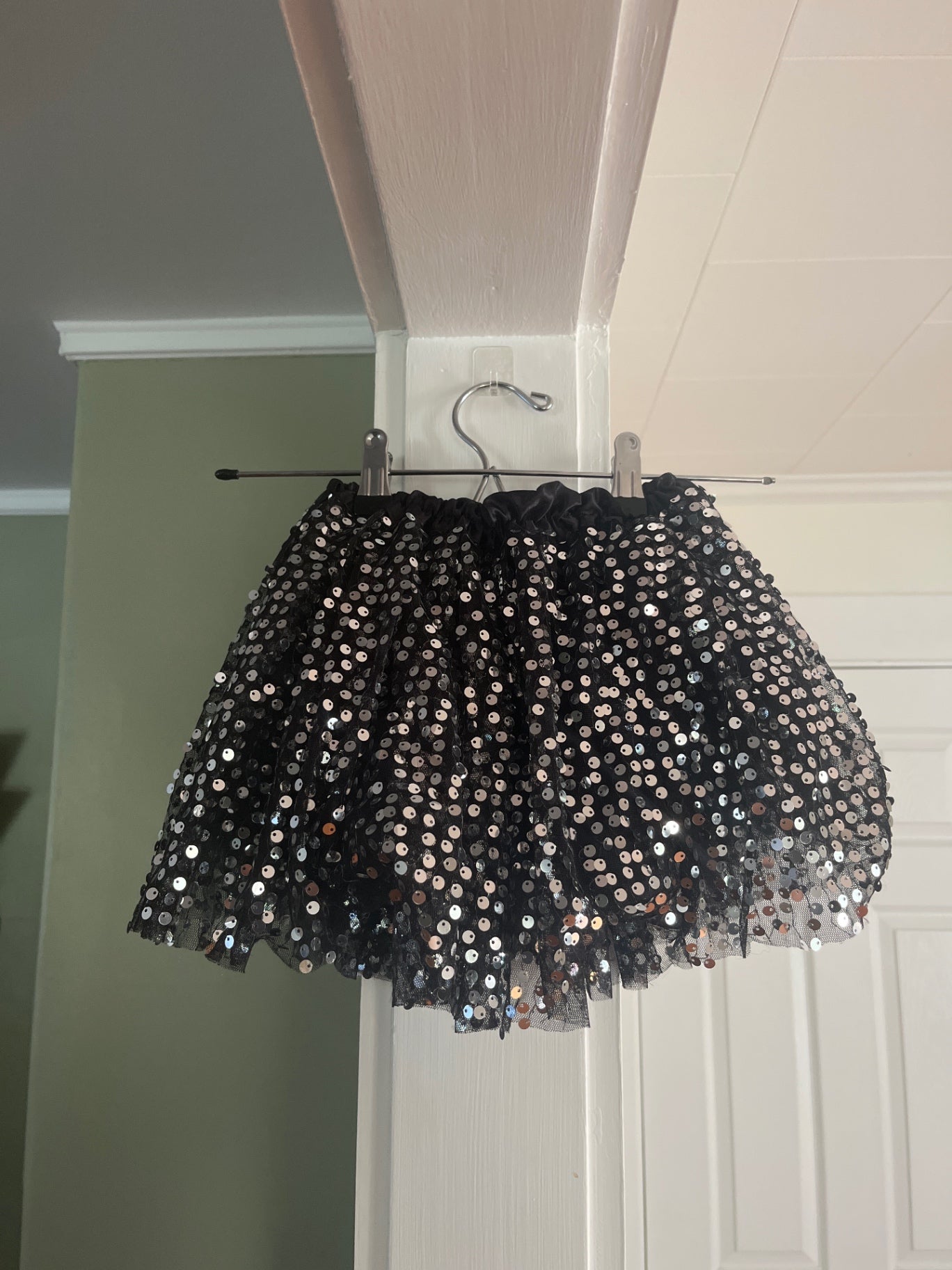 Sparkle Skirt 2/3 New without tags