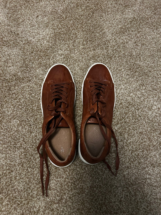 Frye Shoes 9.5 New without tags