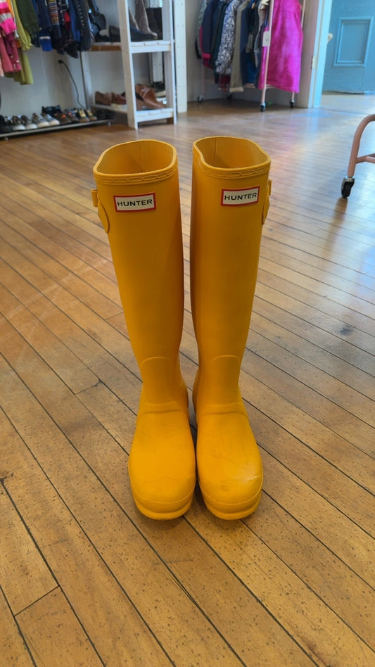Tall HUNTER Rain Boots 8 AS IS 
