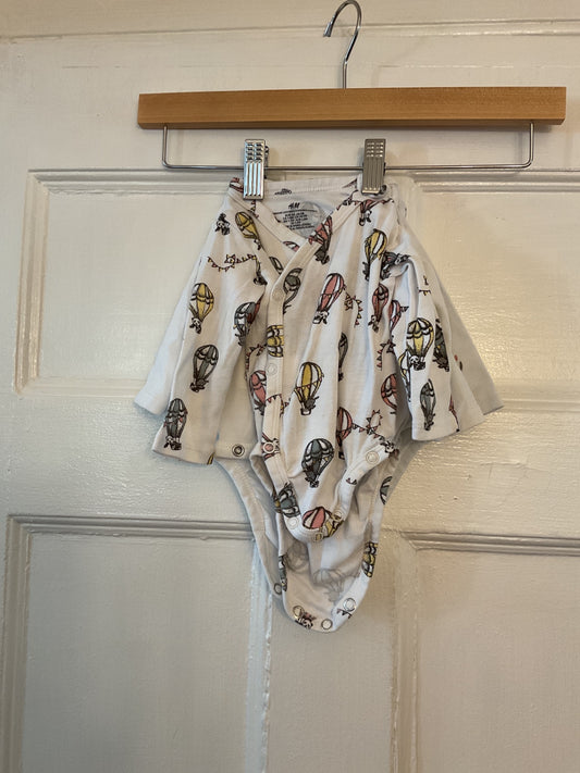 H&M 3 Pack Newborn Onesies Very Good