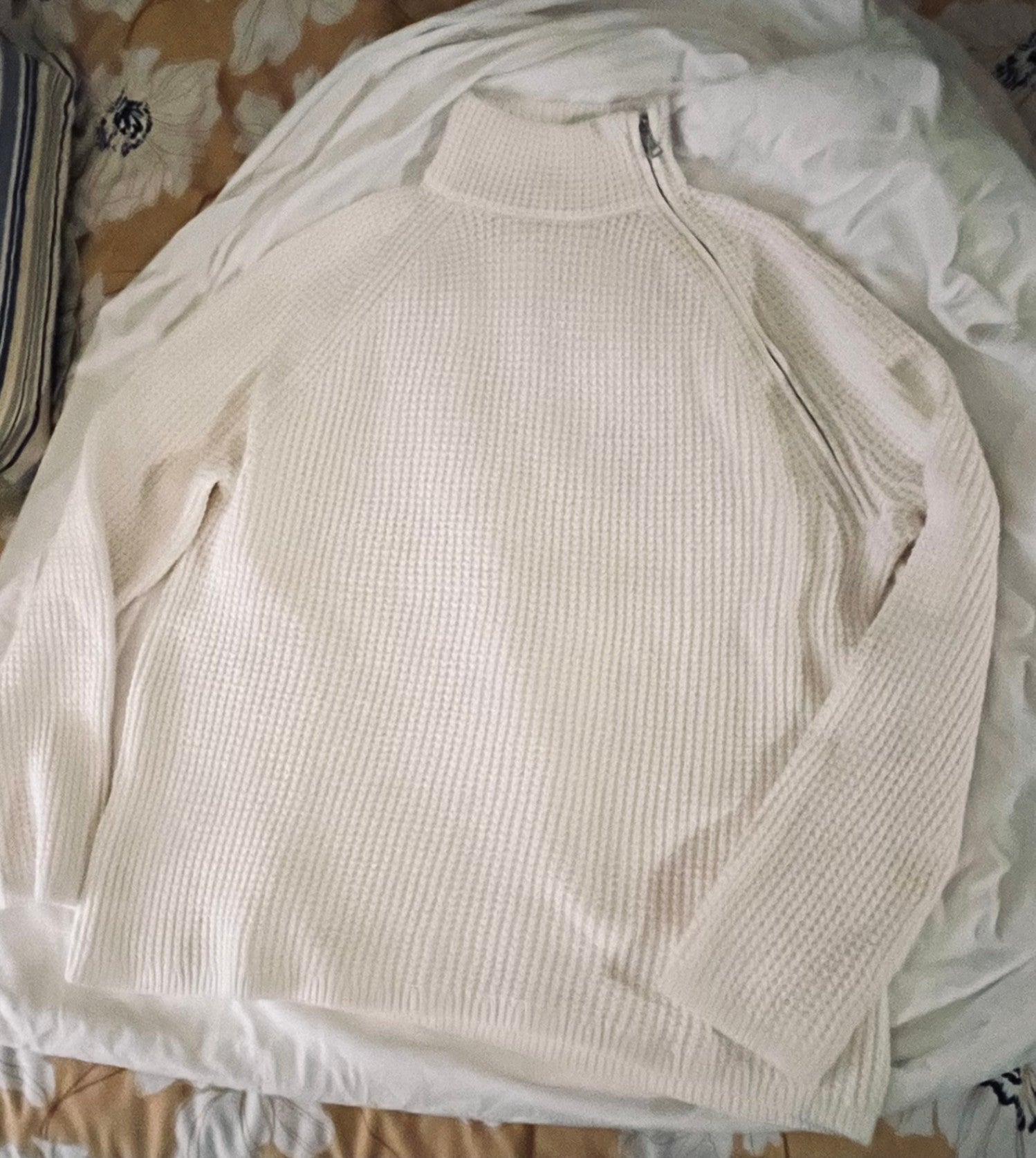 Ann Taylor Winter White Heavy Cotton Sweater with tags rcvd for xmas last year never worn