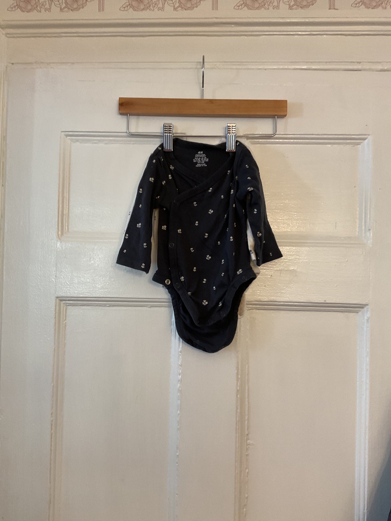 H&M Onesie 2 Pack 0-3 mo. Very Good