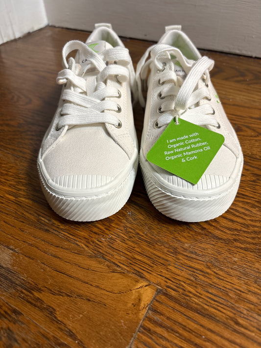 Cariuma Shoes 8 women’s New with tags