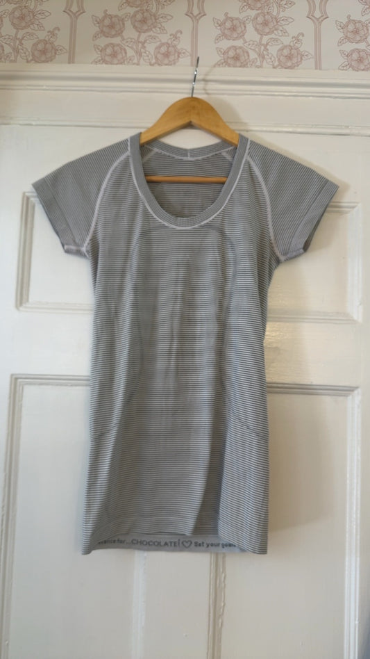 Lululemon Top 6 Very Good