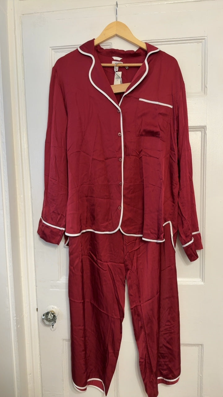Aerie Pajamas L/XL New with tags