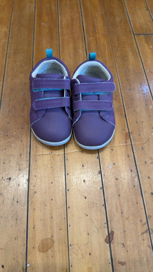 Ten Little Shoes 8 Very Good