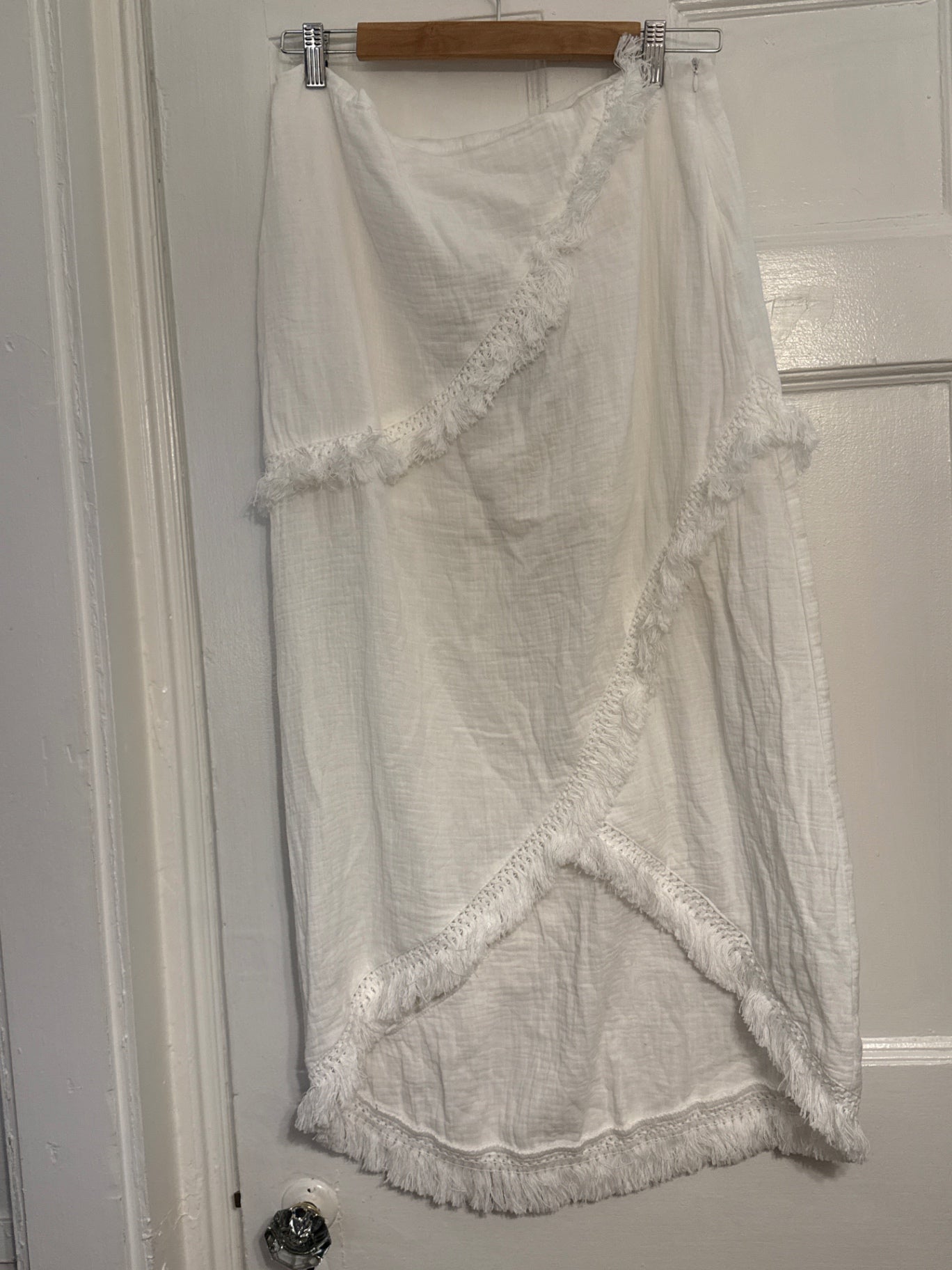 NWT LE LIS Skirt L