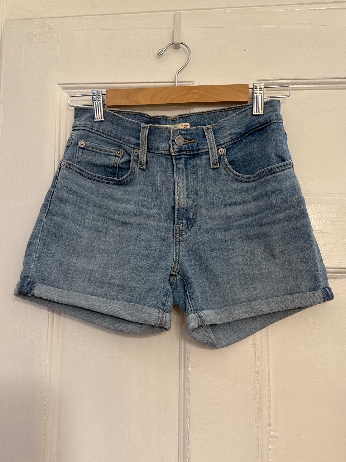 Levi's Shorts 27