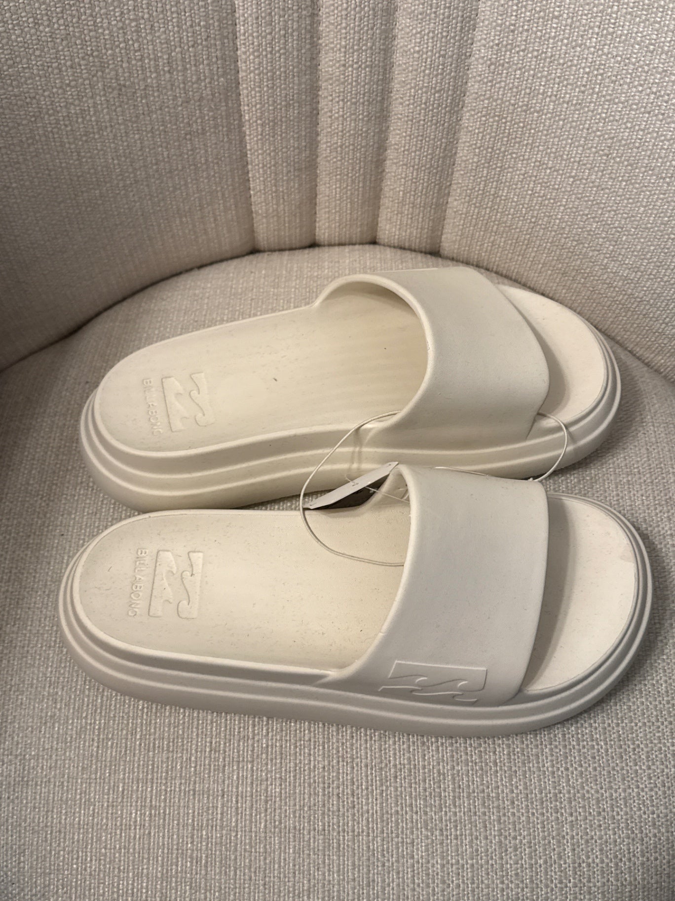 NWT Billabong Sandals 7