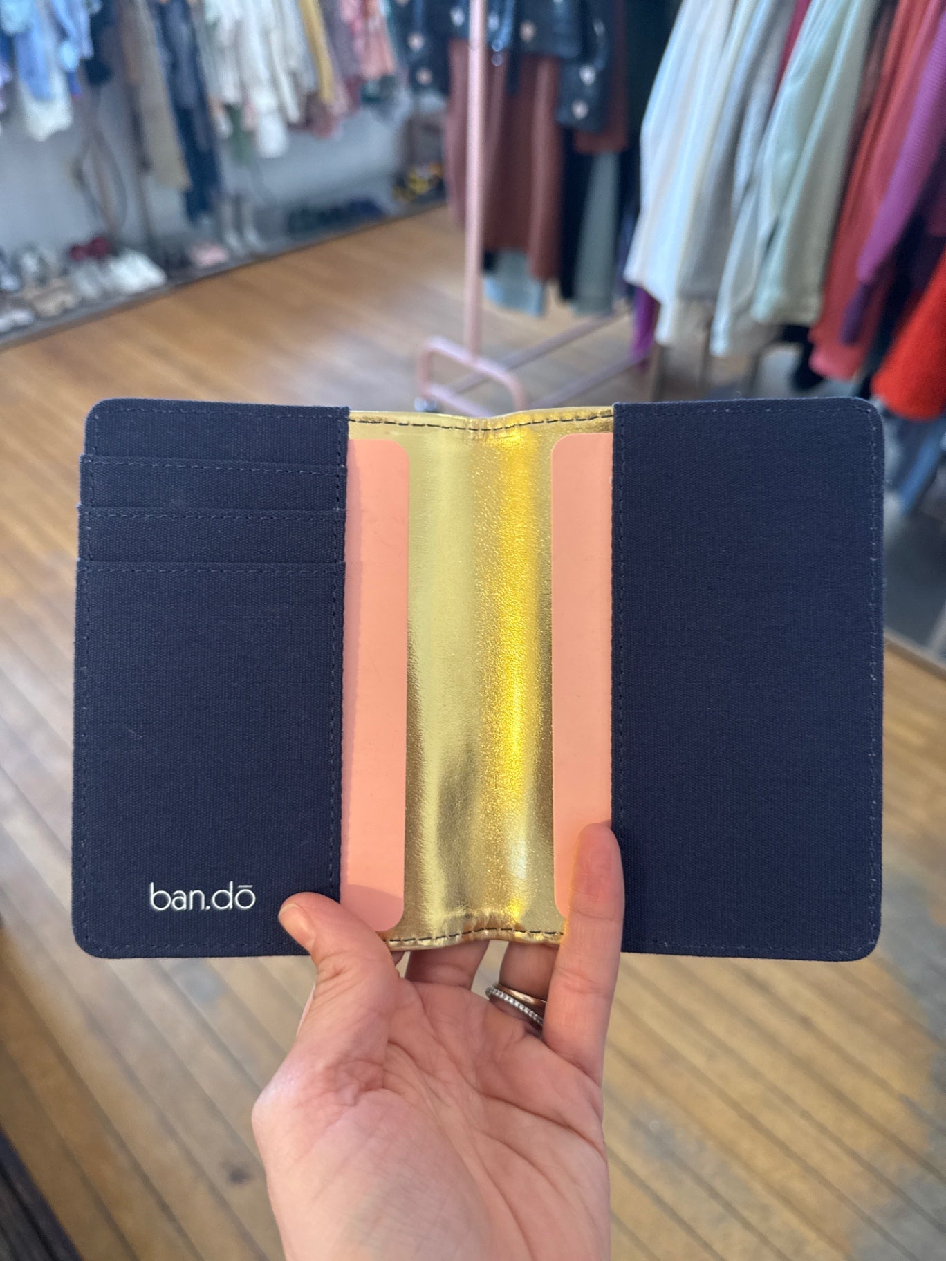 band.do passport holder