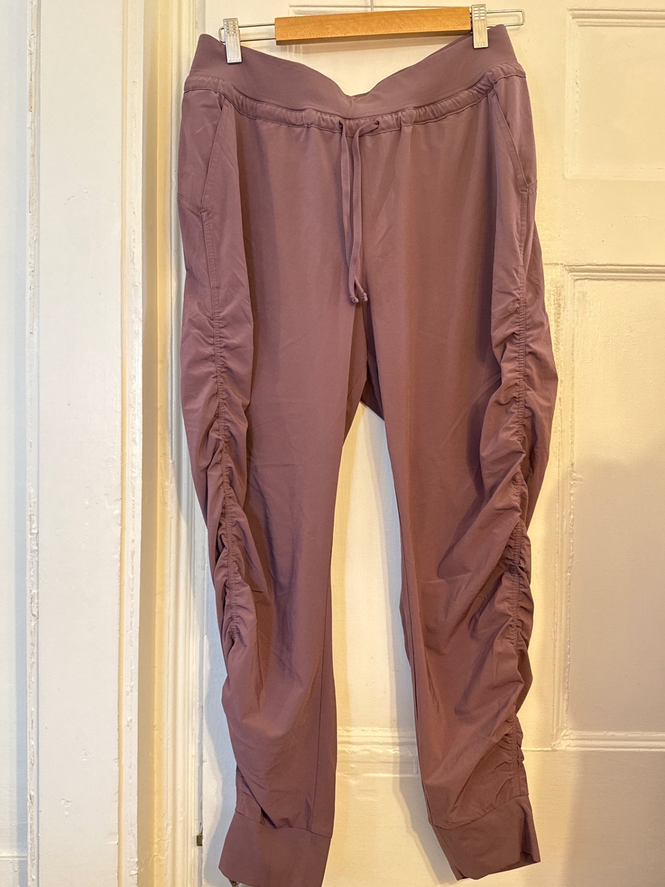 Athleta Pants 10