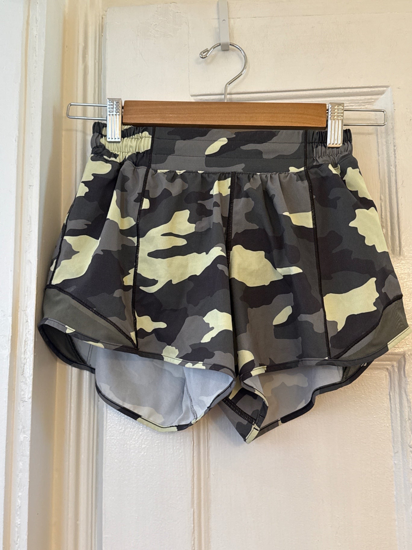 Lululemon Shorts 4 Very Good