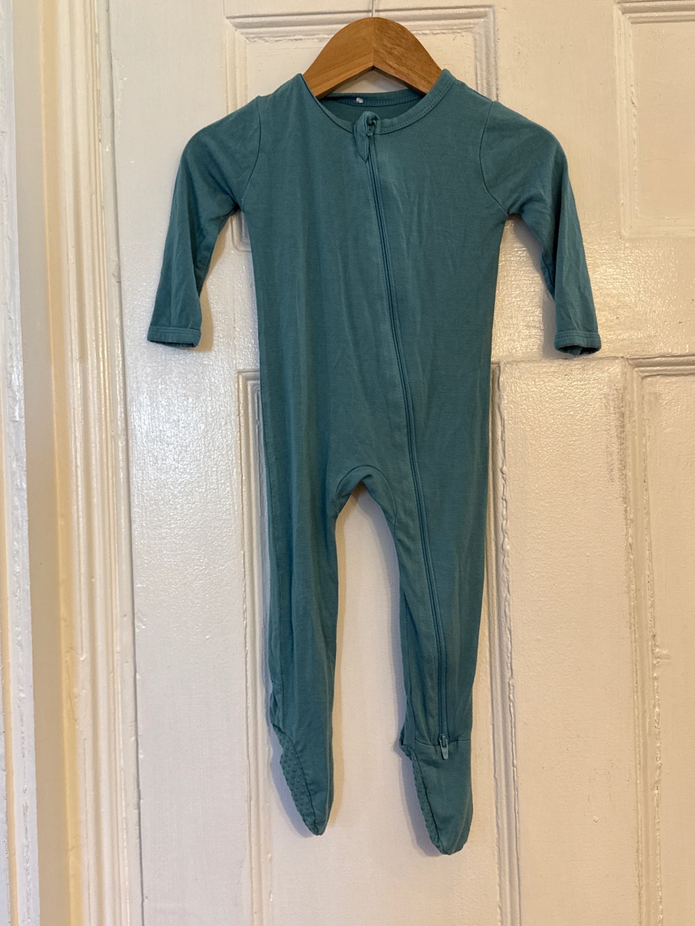 Kyte Sleepwear 6-12 mo. Good