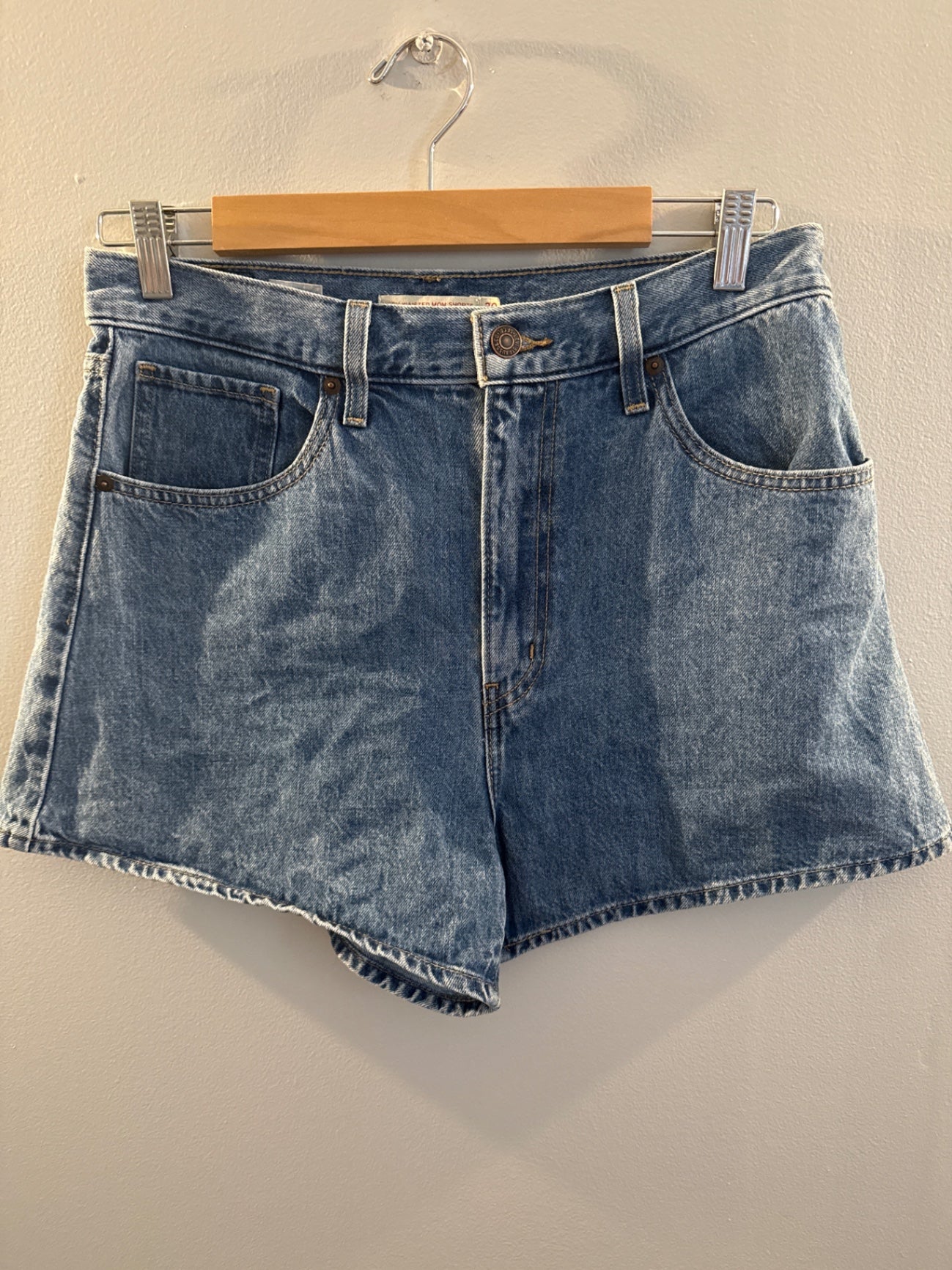 Levis Shorts 30 Very Good