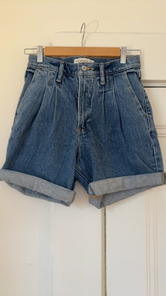 Abercrombie & Fitch Shorts 4