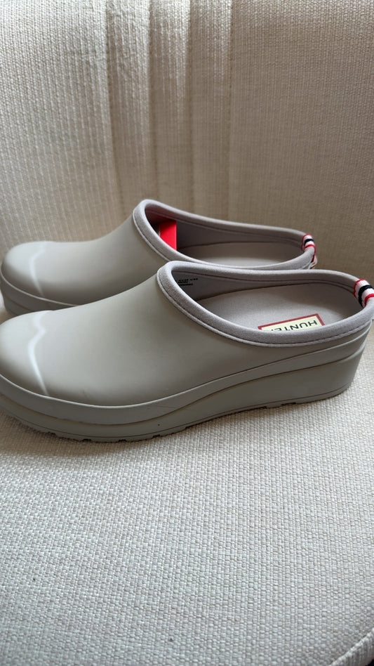 HUNTER play Clogs  8 New without tags