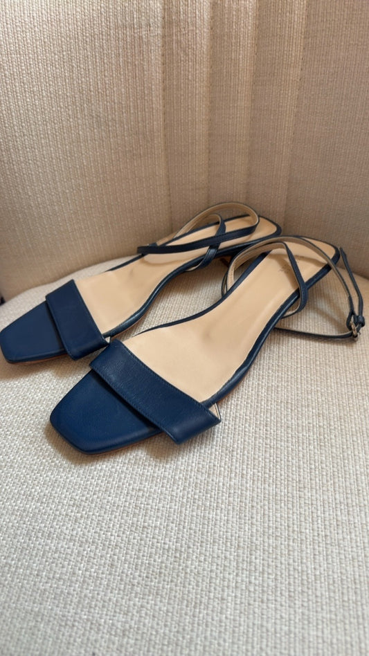 Barney’s New York Shoes 41 New without tags